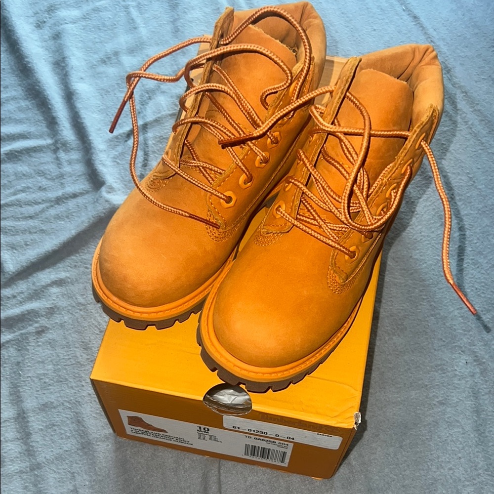 (GENTLY USED) TODDLER ORANGE TIMBERLANDS